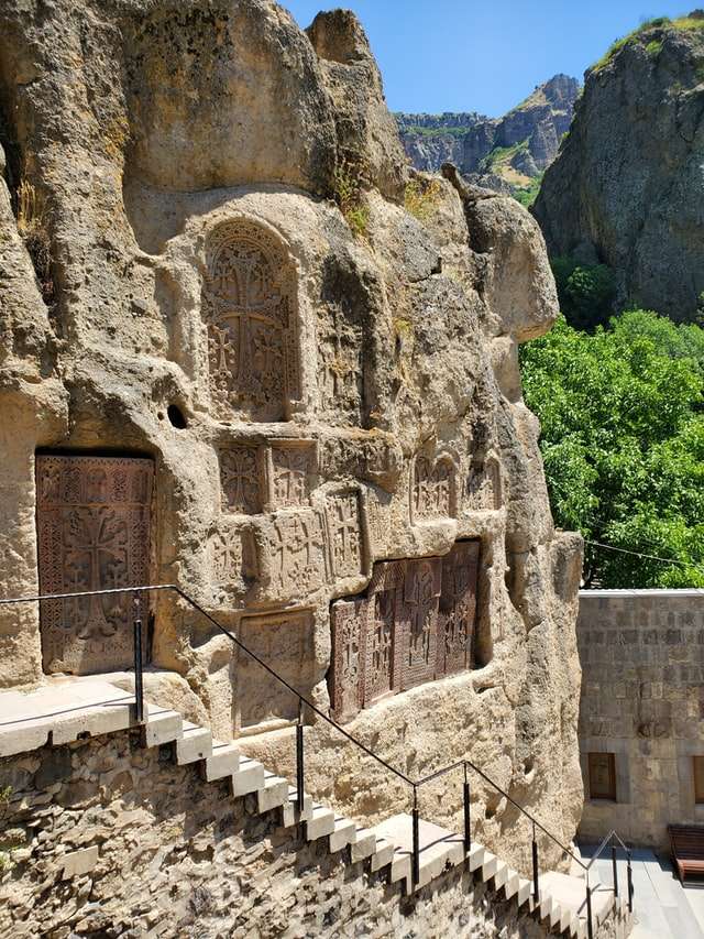 Эрмитаж. Реликвии Армянской и Грузинской церквей